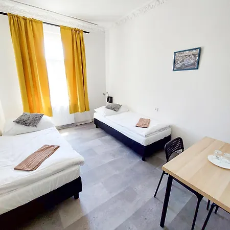 Privat bolig Pit Stop Lounge Near Letnany Airport G1 *